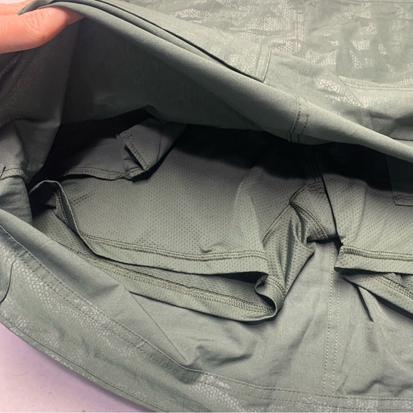 Orvis Travel Skort Skirt Pull On Embossed Camo Green XL built in shorts active - Picture 3 of 9